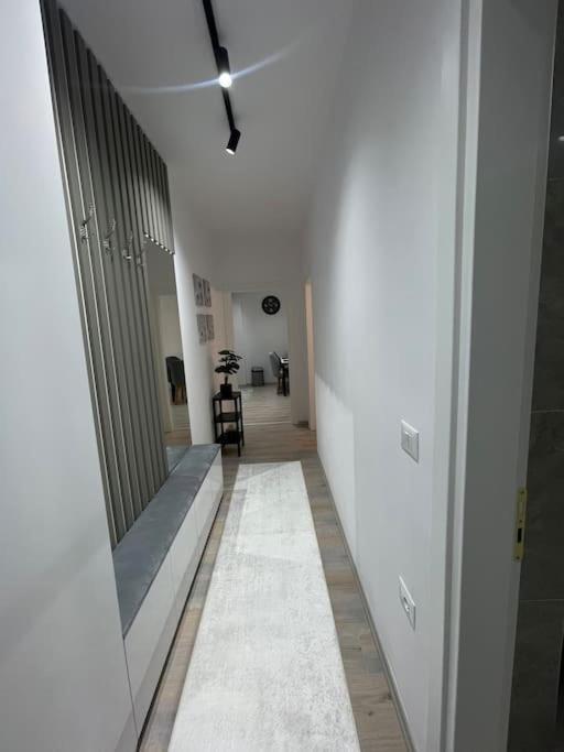 Two-bedroom Apartamento *